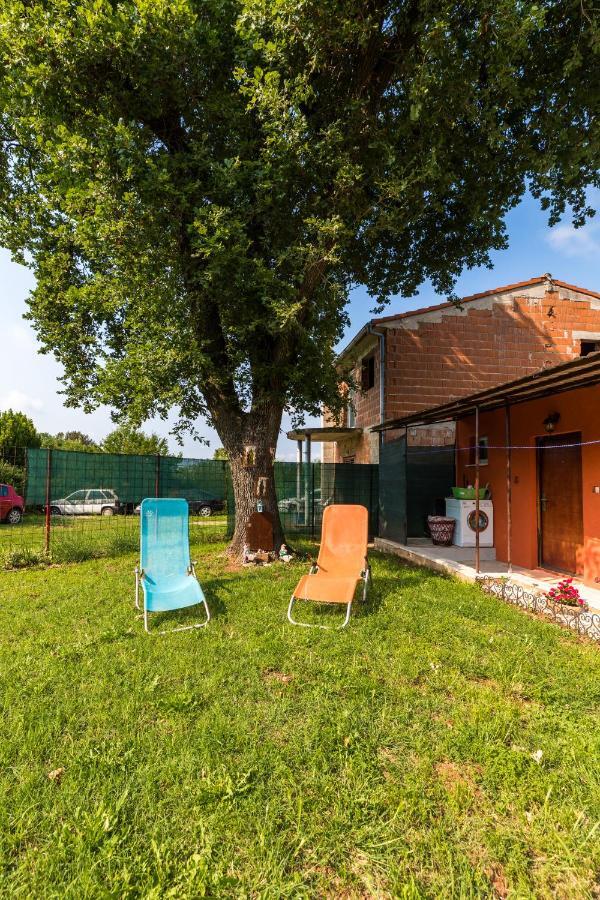 Vacation House "Andy" Pula Exterior photo